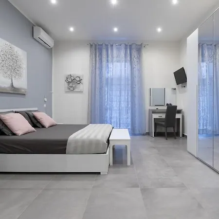 Apartament Dante Square