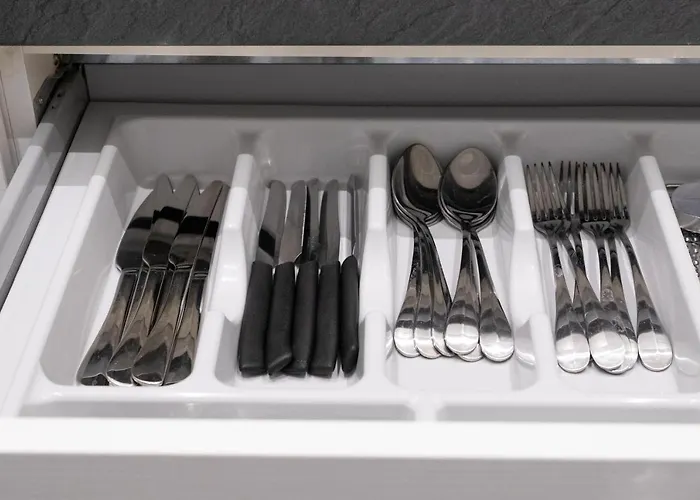 Dante Square Apartment *