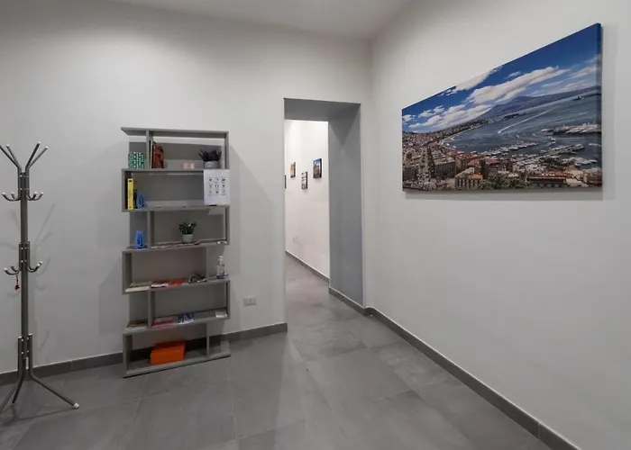 Dante Square Apartment *